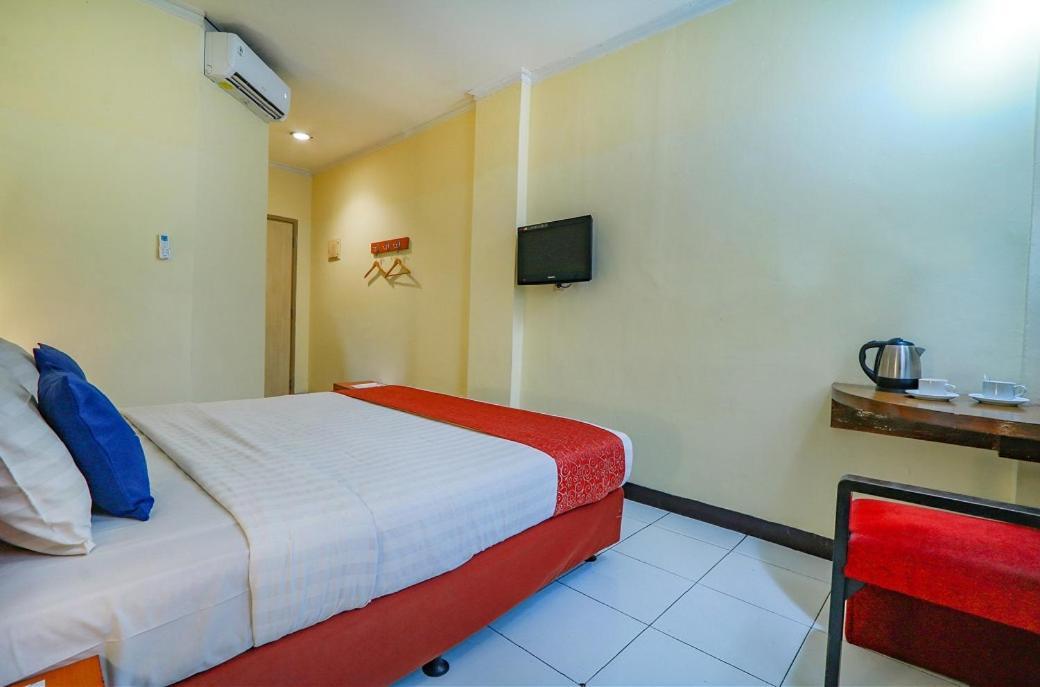 Hotel Marlin Pekalongan Managed By Dafam Kültér fotó