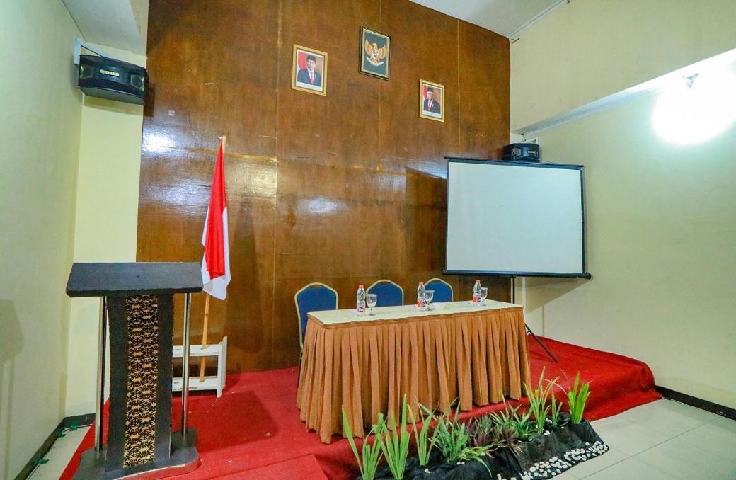 Hotel Marlin Pekalongan Managed By Dafam Kültér fotó