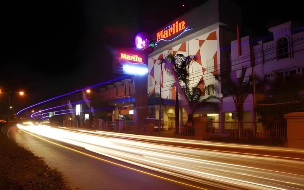 Hotel Marlin Pekalongan Managed By Dafam Kültér fotó