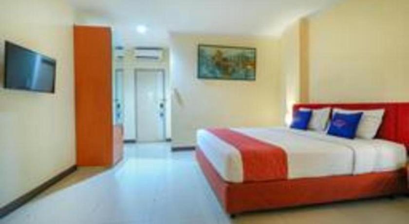 Hotel Marlin Pekalongan Managed By Dafam Kültér fotó