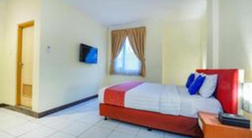 Hotel Marlin Pekalongan Managed By Dafam Kültér fotó