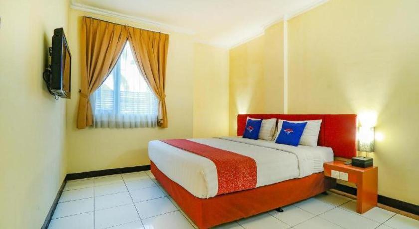 Hotel Marlin Pekalongan Managed By Dafam Kültér fotó