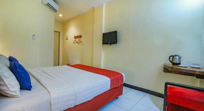 Hotel Marlin Pekalongan Managed By Dafam Kültér fotó
