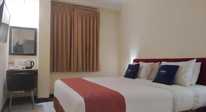 Hotel Marlin Pekalongan Managed By Dafam Kültér fotó